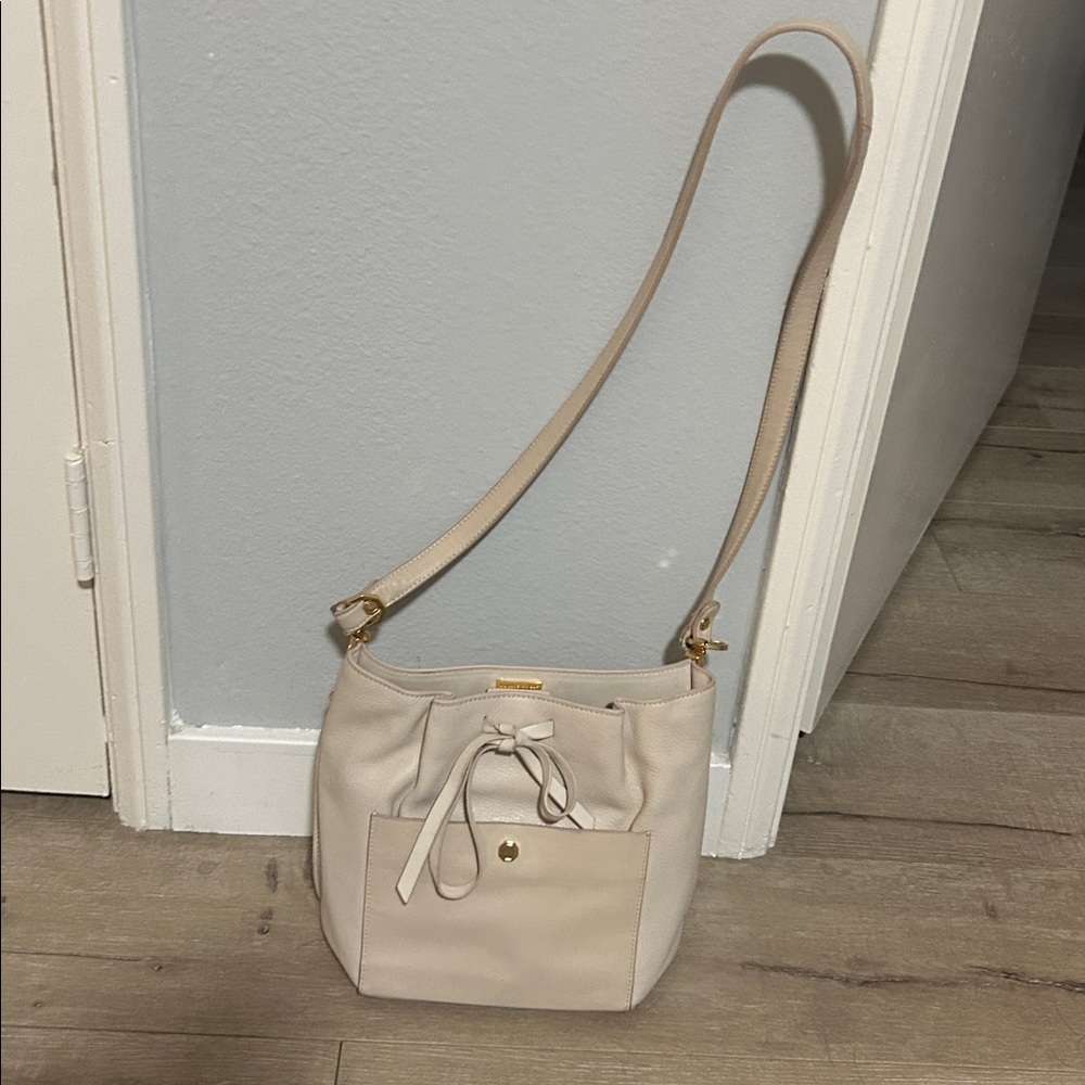 Louise et Cie Elegant Cream 100% Leather Bag